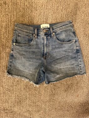DUER Performance Denim Shorts Women’s 26x5 Blue Stretch Raw Hem Jean Fish Art